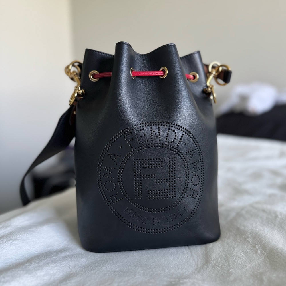 FENDI ROMA BUCKET BAG